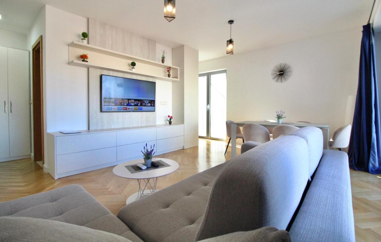 2Bd New Dobrota Apt With Bay Views Kotor Exterior photo